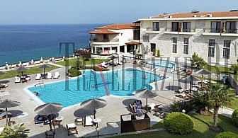 Blue Bay Hotel 4*, Халкидики-Касандра, Афитос. Нощувка+закуска или закуска+вечеря. На 60 м от плажа, 2 басейна, просторни стаи, отлично обслужване, уелнес център. 