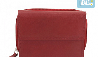 Дамско портмоне на Friedrich от естествена кожа в червен цвят и RFID защита за безконтактни кредитни карти!