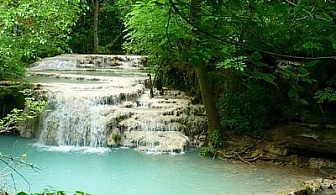 За ден до Крушунски водопади, Ловеч, Вароша и Деветашката пещера само за 25.50 лв. на човек от ТА ГЛОБУС ТУР!