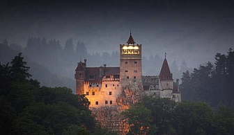 Екскурзия до Румъния и легендарния замък на граф Дракула с пакет от две нощувки със закуски и транспорт само за 125 лв. от Туристическа агенция Еко Тур!