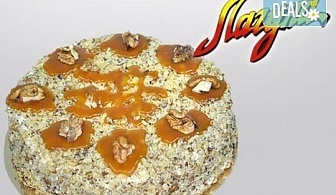 Френска селска торта: медени блатове, заквасена сметана и орехи от Виенски салон Лагуна! Предплатете сега 1 лв!