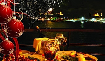 В Истанбул за Нова Година /дневен преход/! 3 нощувки + закуски + транспорт + посещение на Одрин, МОЛ ОЛИВИУМ, църквата св.св.Константин и Елена и още с цени от 265 лв. от Дениз Травел!
