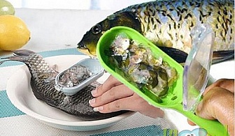 Изчистете рибката бързо и лесно със супер практичен уред за чистене на люспи на риба!