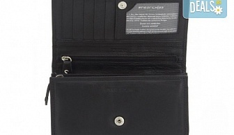 Красив и стилен подарък! Дамско портмоне в черен цвят от естествена кожа и RFID защита за безконтактни кредитни карти!