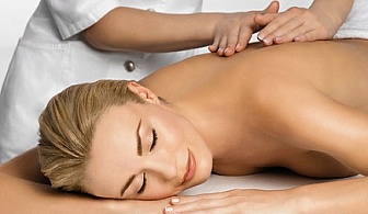 Лечебен масаж на гръб с медицински масла, извършен от професионален терапевт само сега за 9.99 лв. вместо 24 лв. с 58% отстъпка от Senses Massage &amp; Recreation!