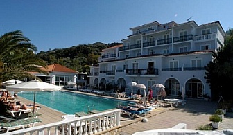 Лято на о-в Закинтос: 5 или 7 нощувки + закуски в хотел на брега на морето Chryssi Akti 3* само за 150 лв