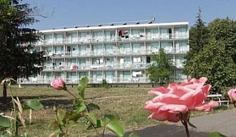  На море в Приморско. Посетете хотелски комплекс Черноморец на уникални цени - 3 нощувки със закуски, обеди и вечери само за 78лв на ЧОВЕК в двойна стая!