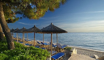 4 нощувки със закуски и вечери в хотел Portes Beach 4*, Халкидики, Гърция през Юли и Август!