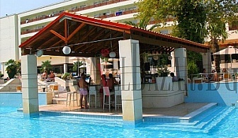 Olympian Bay Holiday Club 4*, Олимпийска Ривиера, Лептокария. АLL INCLUSIVE! Популярен хотел, разположен на брега на морето. Предлага комфортни стаи и качествено обслужване.