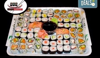 Опитайте 74 суши хапки с пушена сьомга, хайвер, филаделфия и херинга от Sushi Market!