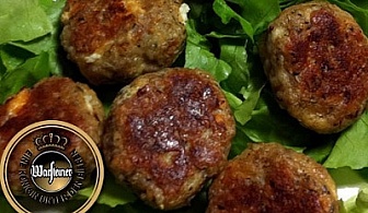 Плато кюфтенца с различен вкус + 2 чаши Вино по избор от Бирария Warsteiner само за 7.49 лв.!