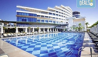 Почивка със самолет в Анталия от 7 до 14 май! 7 нощувки, Ultra All Inclusive в хотел Raymar 5*, двупосочен билет, летищни такси и трансфери