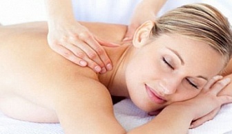 Подарете си наслада с класически масаж на цяло тяло - 1 масаж ИЛИ пакет от 10 масажа, от салон "Вили"!