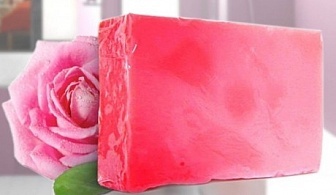 Ръчно изработен сапун с българска роза
