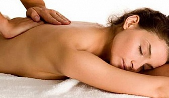 Релаксиращ масаж на гръб (30 мин.) с аромат на манго или кокос + ПОДАРЪК масаж на скалп за 7.80 лв. вместо 20 лв. с 61% отстъпка от студио за красота &quot;Ексклузивно М&quot;!