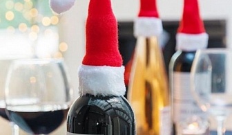 4 бр. шапчици на Дядо Коледа за украса на винени бутилки
