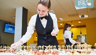 Сладко изкушение за Вашия повод! 60 бр. тарталети с баварски крем, горски плодове и кокос от H&D catering, София!