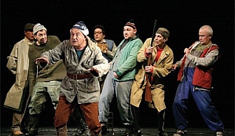Смях и след края на света! Гледайте комедията "СУМАТОХА"с участието на Антон Радичев на Голяма сцена в театър София на 10 Януари от 19.00 ч. с билет само за 8 лв.!