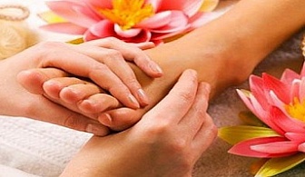 СОФИЯ: Тайландски стъпален масаж за уморени крака на ТОП цена в Козметично и масажно Студио Encore!