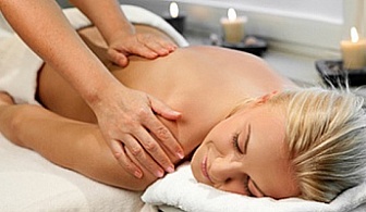 ВАРНА: Антицелулитен масаж на цяло тяло + термо фолио, 10см. по-слаби с 5 процедури от Терапевт Д-р Стоянова във Фешън студио!