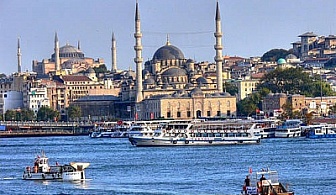 Великден в Истанбул! 2 нощувки + 2 закуски в хотел 3* + транспорт + посещение на Одрин + 2 БОНУСА само за само за 145 лв. от Дениз Травел!