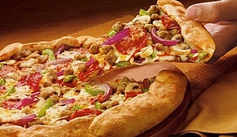 Вкусно предложение от  АТМ Център! Голяма пица по избор + голяма бира само за 3.70лв.!!!